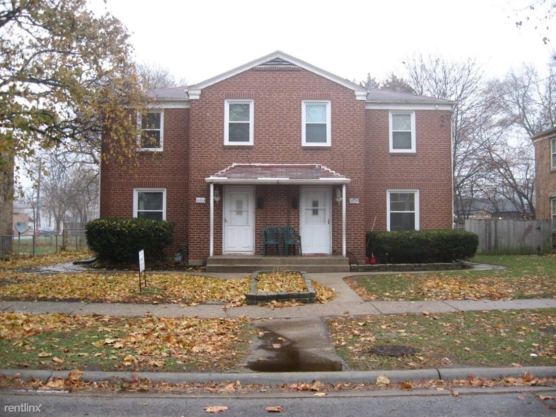 Primary Photo - 2215 Hecker Ave