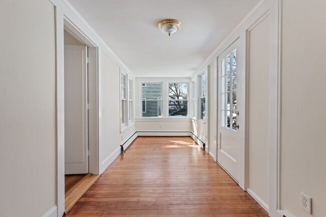 Building Photo - 32 Bartlett Ave