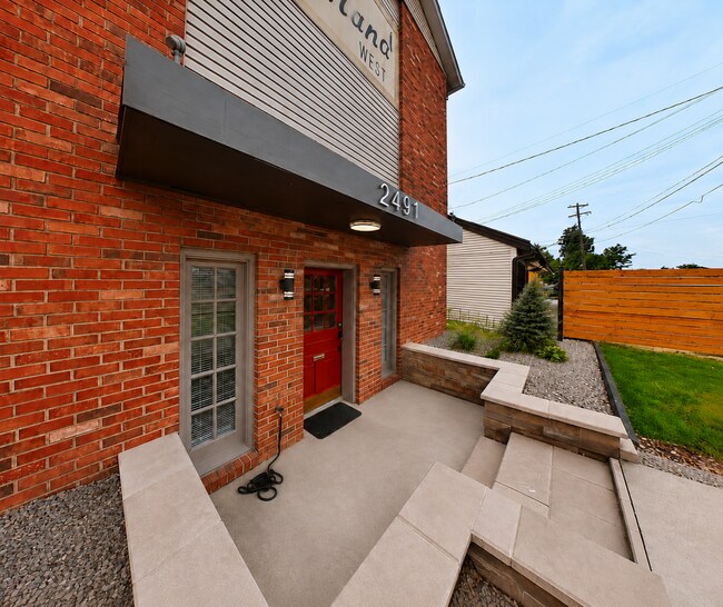 Foto del edificio - 2491 Sycamore Ln