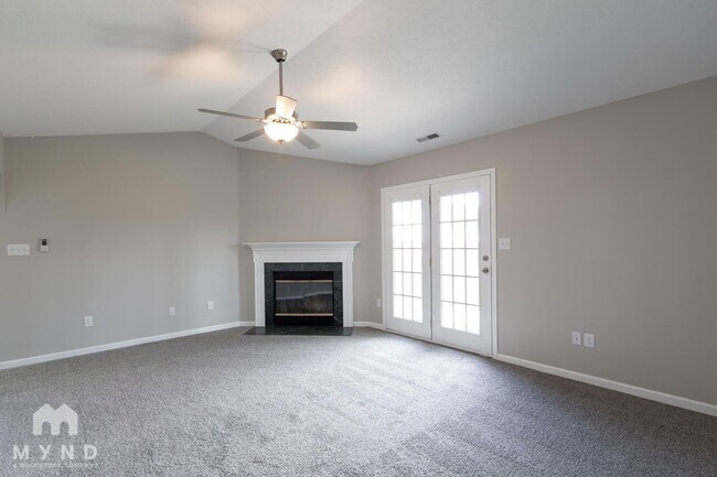 Foto del edificio - 2205 Autumn Creek Dr