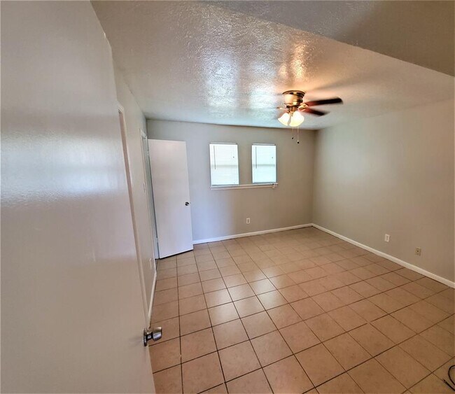 3436 Lantern Ln, Baytown, TX 77521 Townhome Rentals in Baytown TX