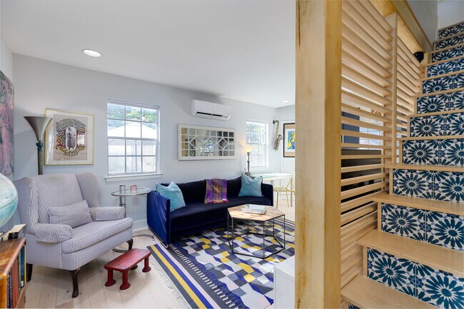 Foto del edificio - 1702 Drake Ave