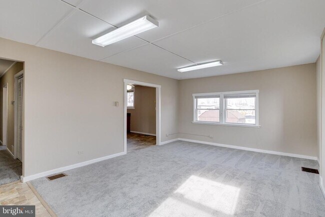 Foto del edificio - 104 Briarwood Rd