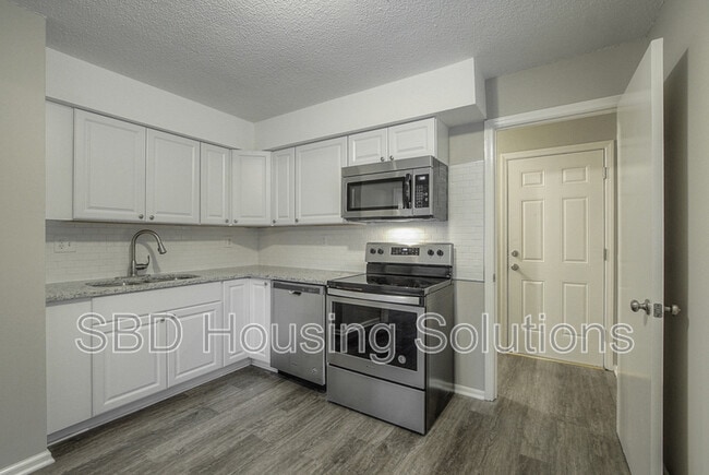 Foto del edificio - 11813 Henry Ave
