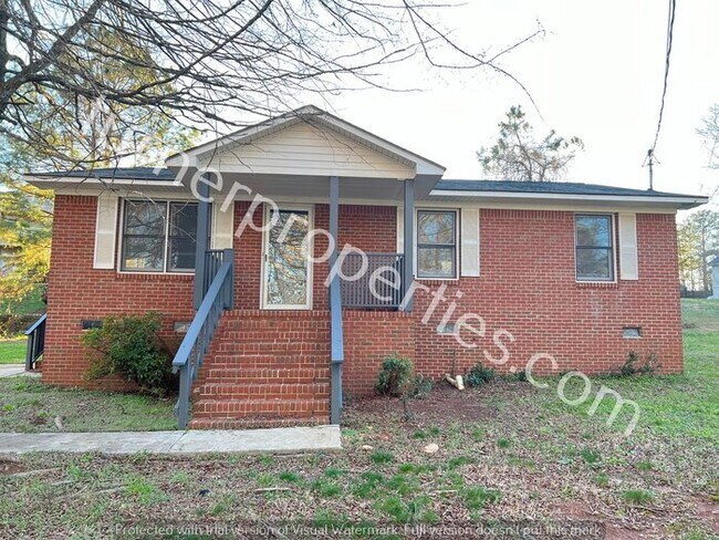 Building Photo - 1715 Academy St Newberry, SC 29108