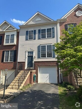 Building Photo - 9840 Cheshire Ridge Cir