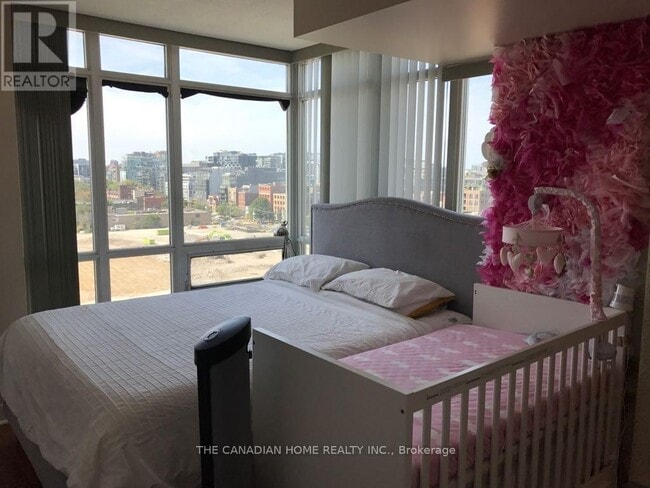 Building Photo - 397 Front St W