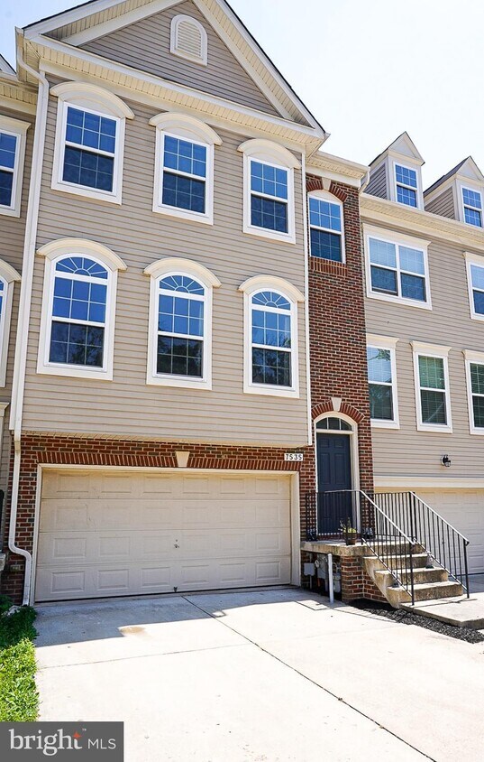 7535 Stonehouse Run Dr, Glen Burnie, MD 21060 House Rental in Glen Burnie, MD