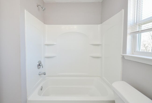 Building Photo - 18723 Lippizaner Dr