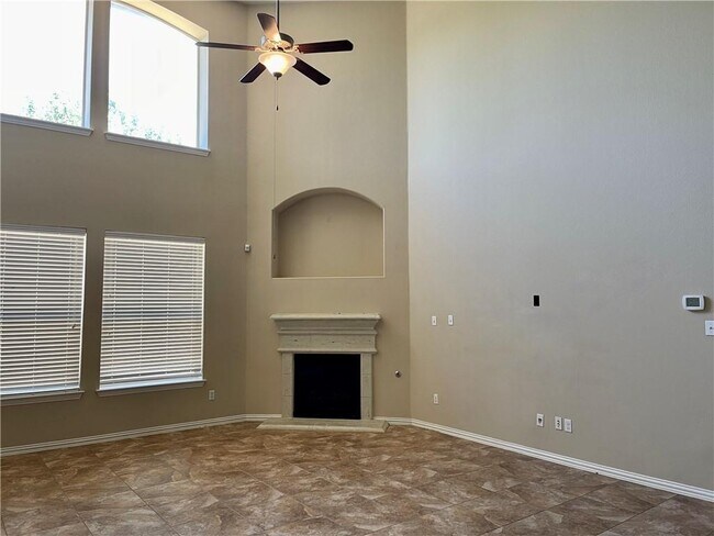 Foto del edificio - 1807 Harvest Bend Ln