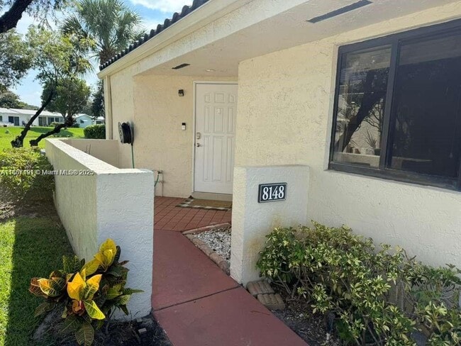 Foto del edificio - 8148 NW 17th Ct