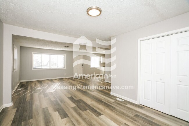 Foto del edificio - 3850 E 31st St