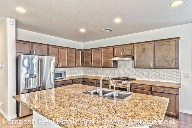Building Photo - 4 br, 3 bath House - 10542 Saguaro Blossom St