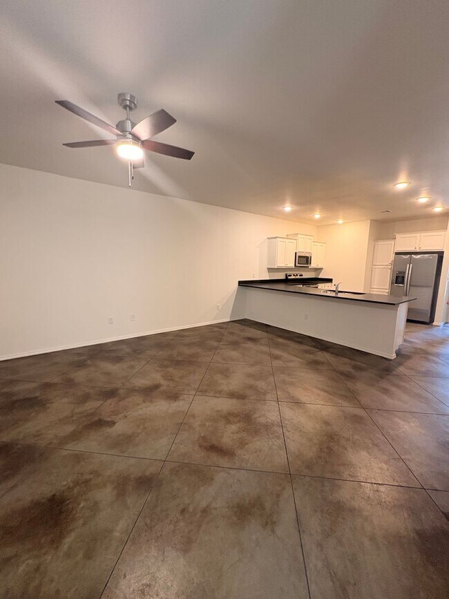 Building Photo - Stunning New 3/2 Townhomes