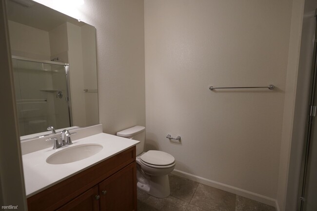 Building Photo - 3 br, 3.5 bath Townhome - 5510 Iron Horse ...