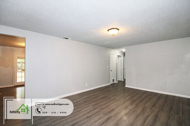 Building Photo - 2082 Martian Way