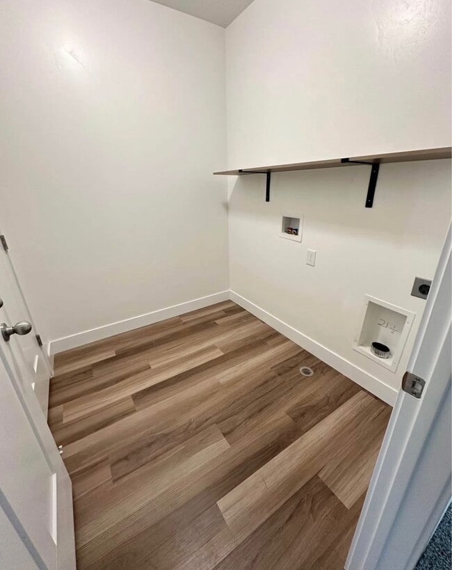 Foto del edificio - ? For Rent: Beautiful 3-Bedroom, 2-Bathroo...