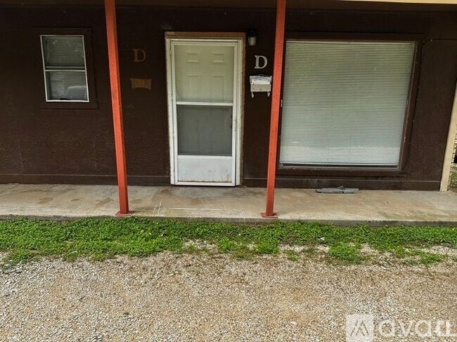 Building Photo - 3104 Harrison St
