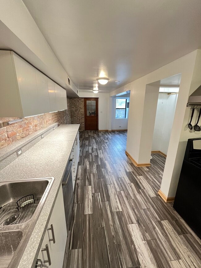 912 S Leavitt St Unit B, Chicago, IL 60612 - Apartments in Chicago, IL ...