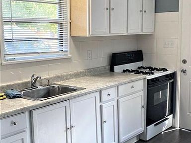 Foto del edificio - 3322 N Dequincy St