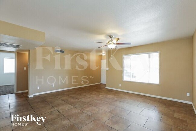 Building Photo - 9608 N 43rd Dr