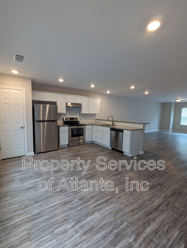Building Photo - 4443 Pinscher St