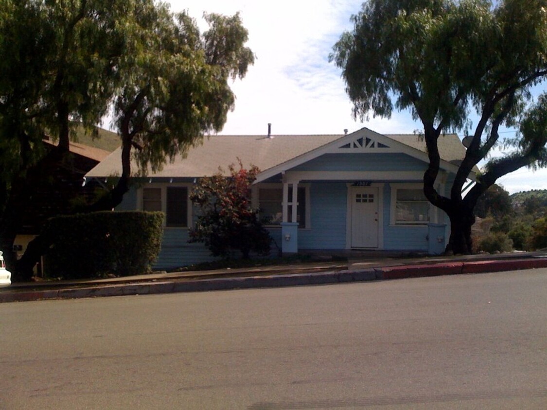 Foto principal - 4 Bedroom House Within a Mile of Cal Poly!