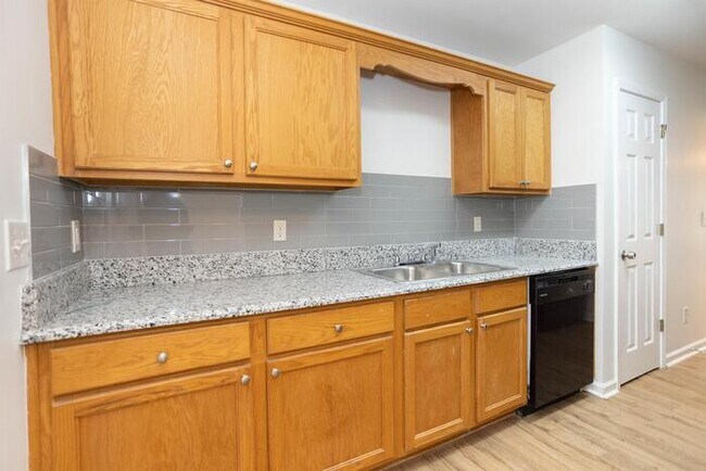 Building Photo - 1306 Stonehaven Cir, Cartersville, GA 30121