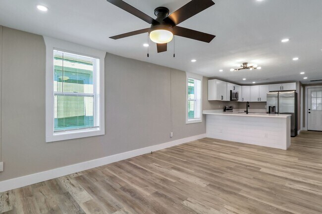 Foto del edificio - Updated 3BR, 2BA Craftsman Home Minutes from Downtown Savannah