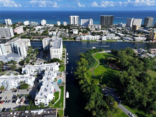 Foto del edificio - 2860 NE 14th Street Causeway