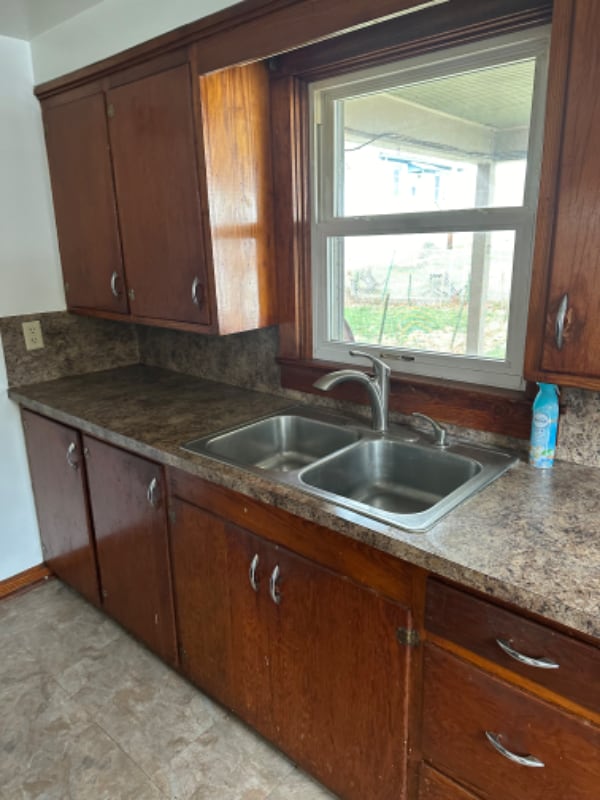 Building Photo - 745 Naylor Ave