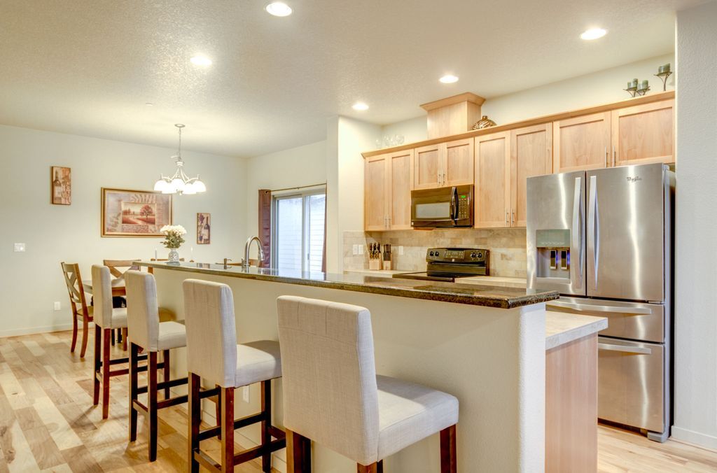 28927 Southwest Costa Circle West, Wilsonville, OR 97070 House Rental