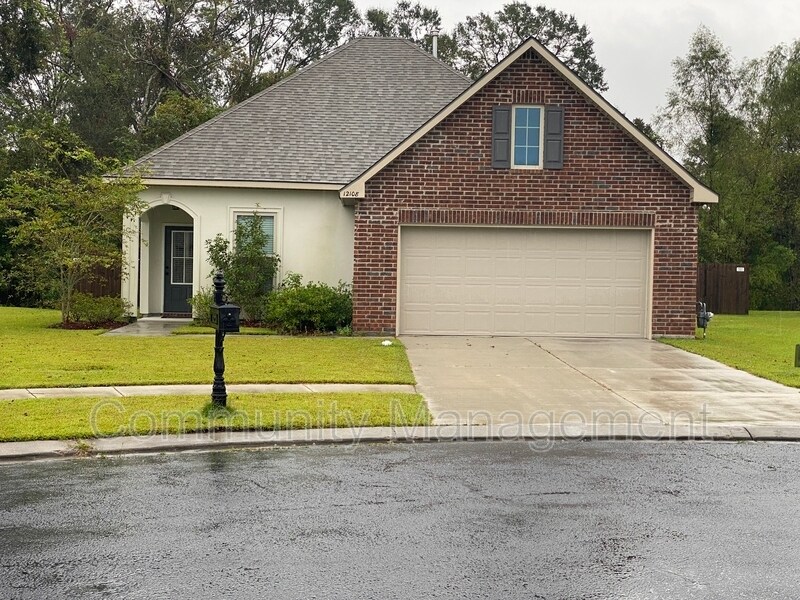 Foto principal - 12108 Grand Wood Ave