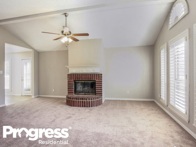 Building Photo - 4079 Tulip Tree Dr