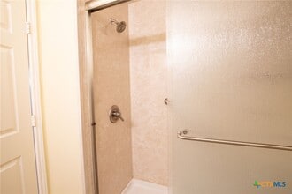 Building Photo - 5000 Willamette Ln