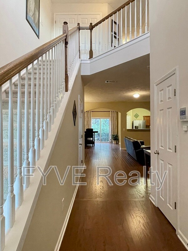 Foto del edificio - 1338 Crown Point Place