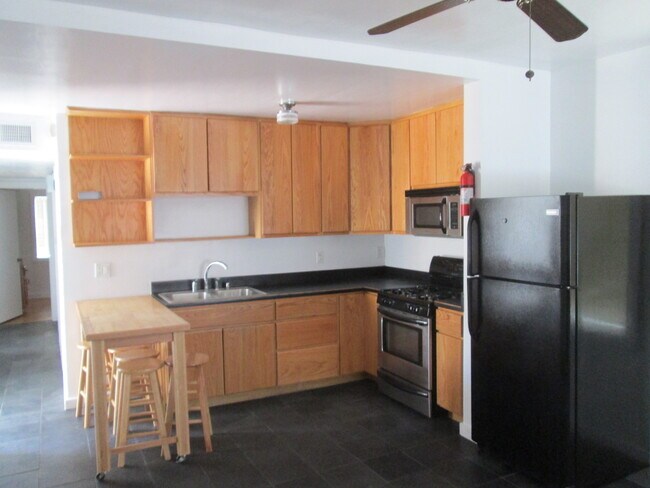 Foto del edificio - DOWNTOWN LOMAS/EDITH 2/BD 1/BD