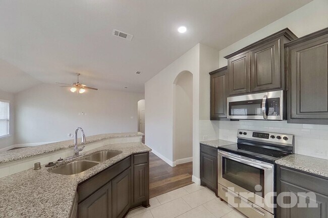 Foto del edificio - 536 Longhorn Ln