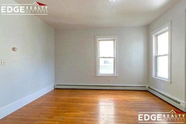 Foto del edificio - 28 Mt Hope St