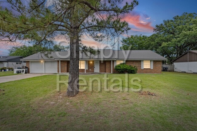 Building Photo - 3 Timberside Dr