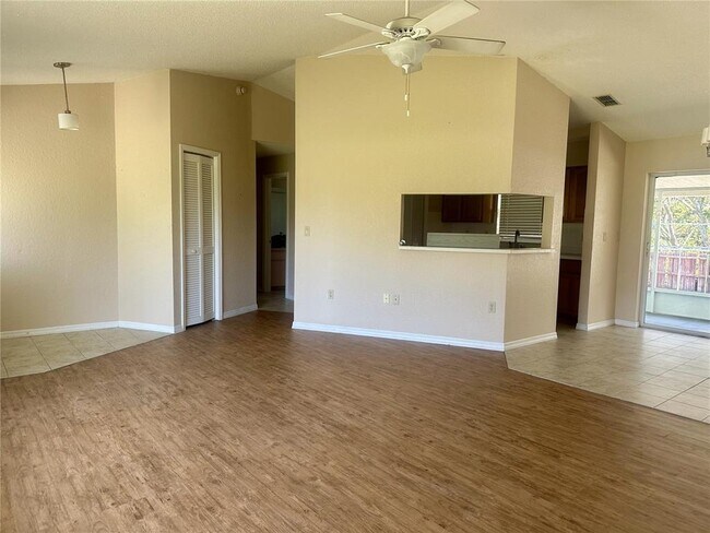 Foto del edificio - 11455 Riddle Dr