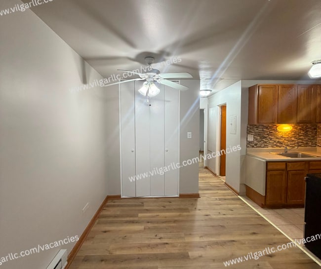Building Photo - 8841 Schneider Ave
