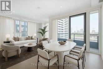 Building Photo - 15 Richardson St