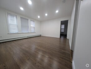 Building Photo - 439 Riverside Dr