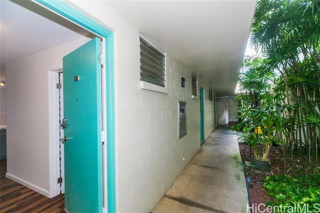 Building Photo - 1555 Pohaku St