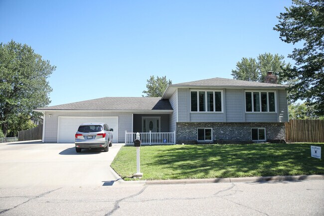 Foto del edificio - 3001 Arbor Dr