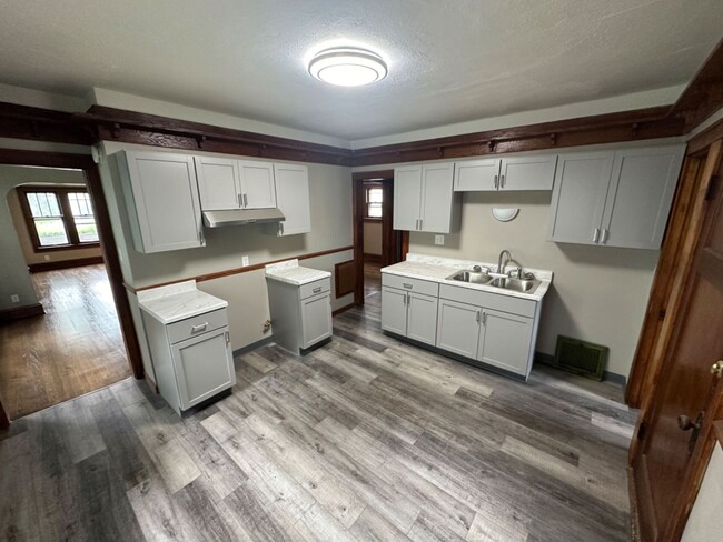 Building Photo - 5348-5350 N 35th St. (Duplex)