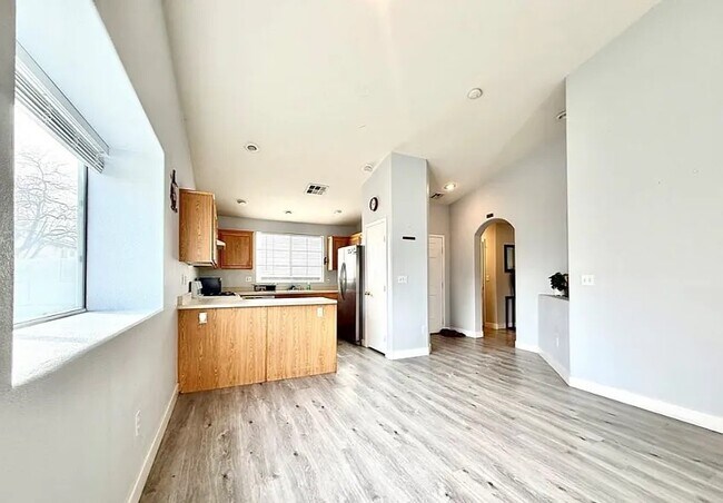 Foto del edificio - 3340 Strawberry Roan Rd