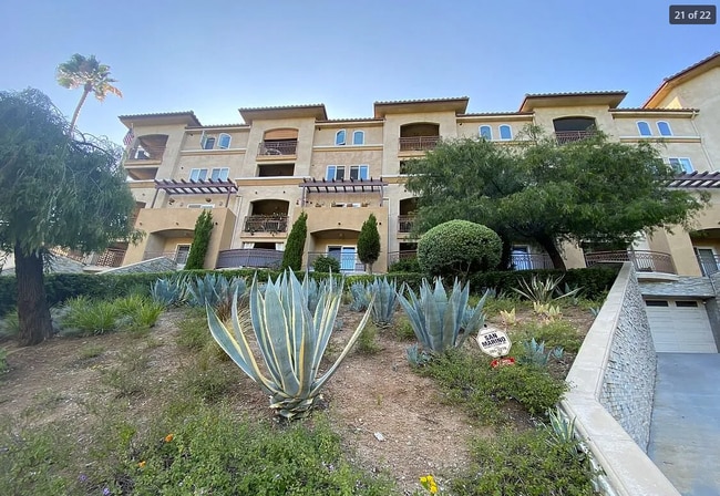 Building Photo - 6221 Monterey Rd