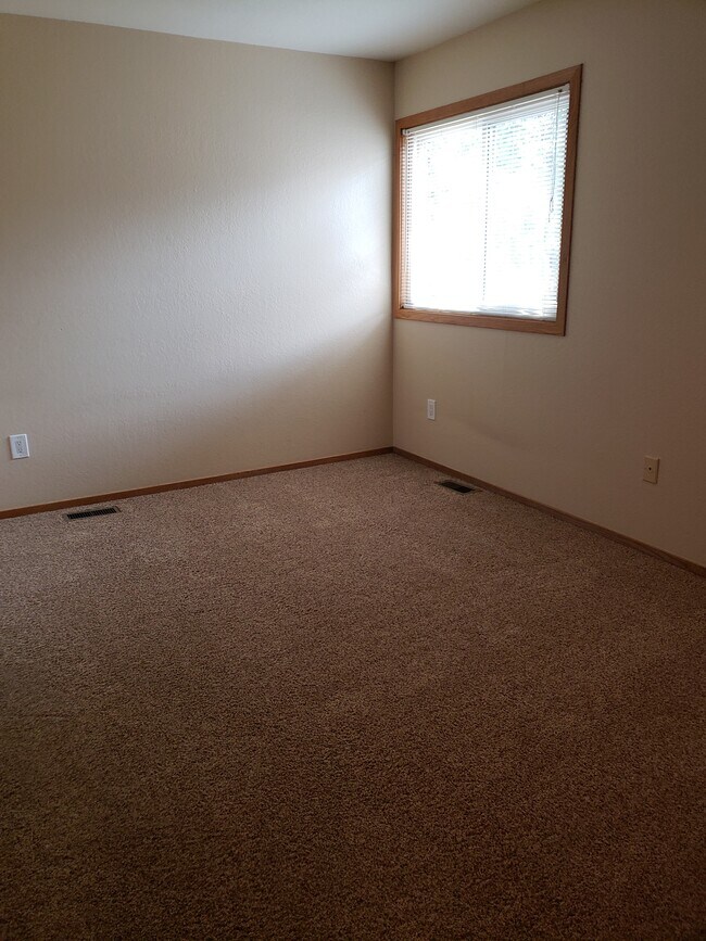 Foto del edificio - 3895 Birchwood Dr
